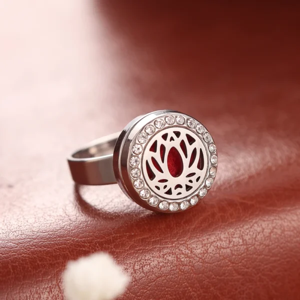 Stainless Steel Crystal Aromatherapy Ring Round 12mm Mini Tree of Life Essential Oil Diffuser Adjustable Open Locket Ring Women